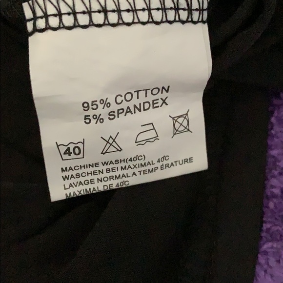 Graphic Top - Picture 4 of 5